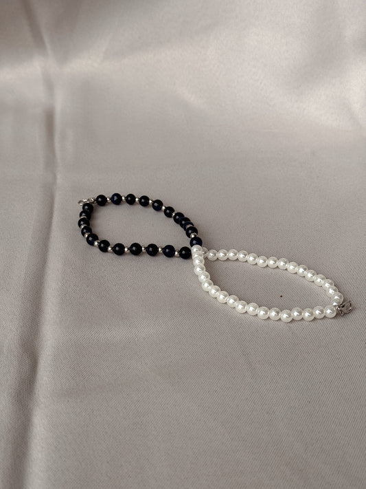 Pearl and Onyx Style Yin Yang Bracelet, Unique Style Black and White Beaded Bracelet