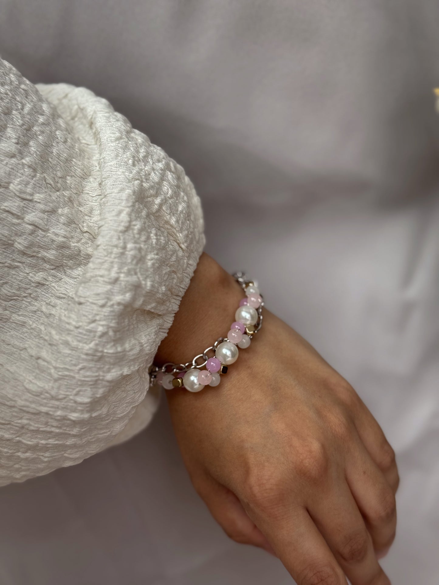 Pink Harmony Beaded Chain Bracelet , Handmade jewelry with Freshwater Pearl & Multi-tone Pink Beads,Dainty Gift for her