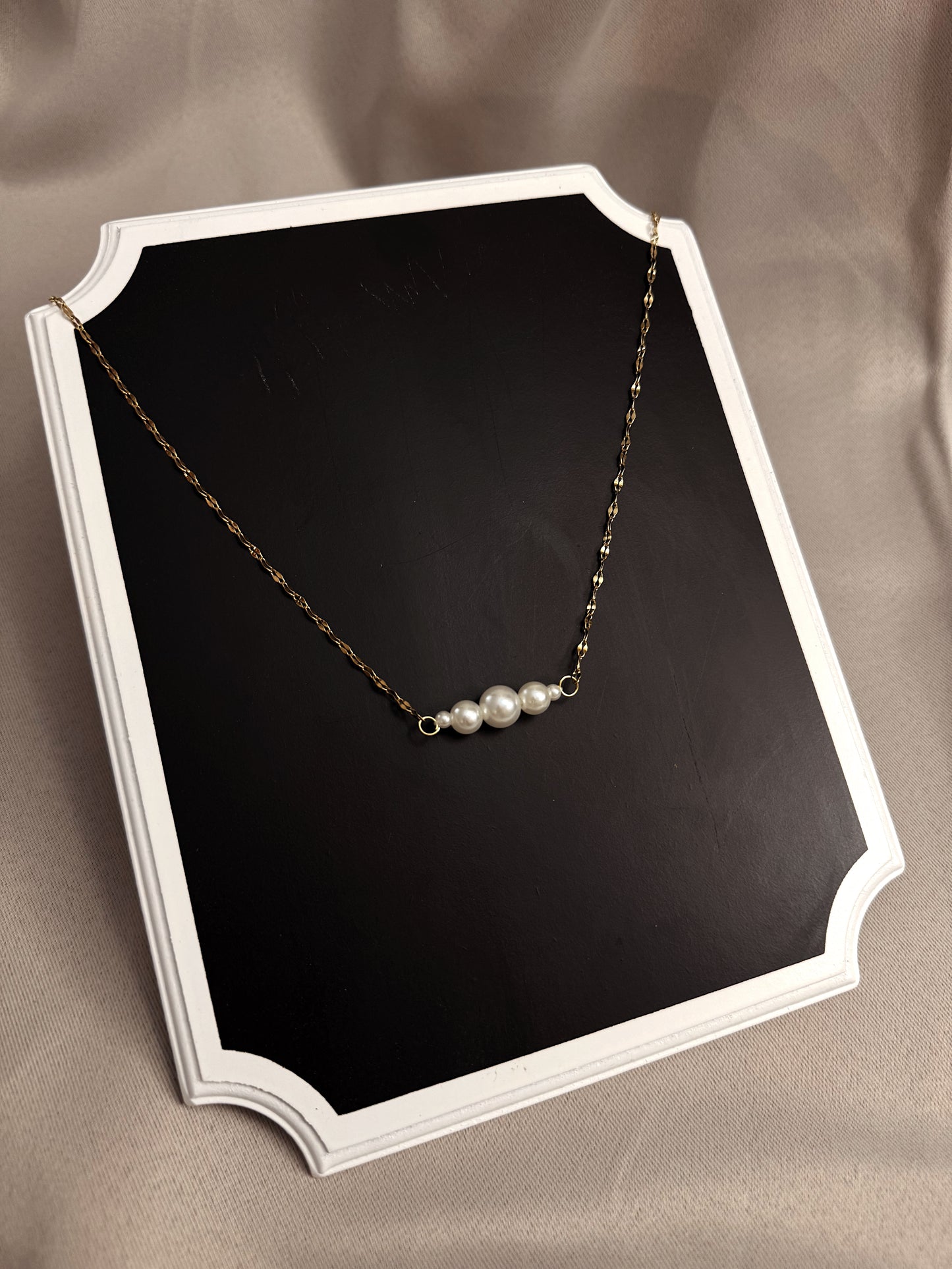 Pearl Touch Pendant Necklace,Elegant Handmade Pendant,Anniversary Gift for Women,14k gold-plated Chain Necklace