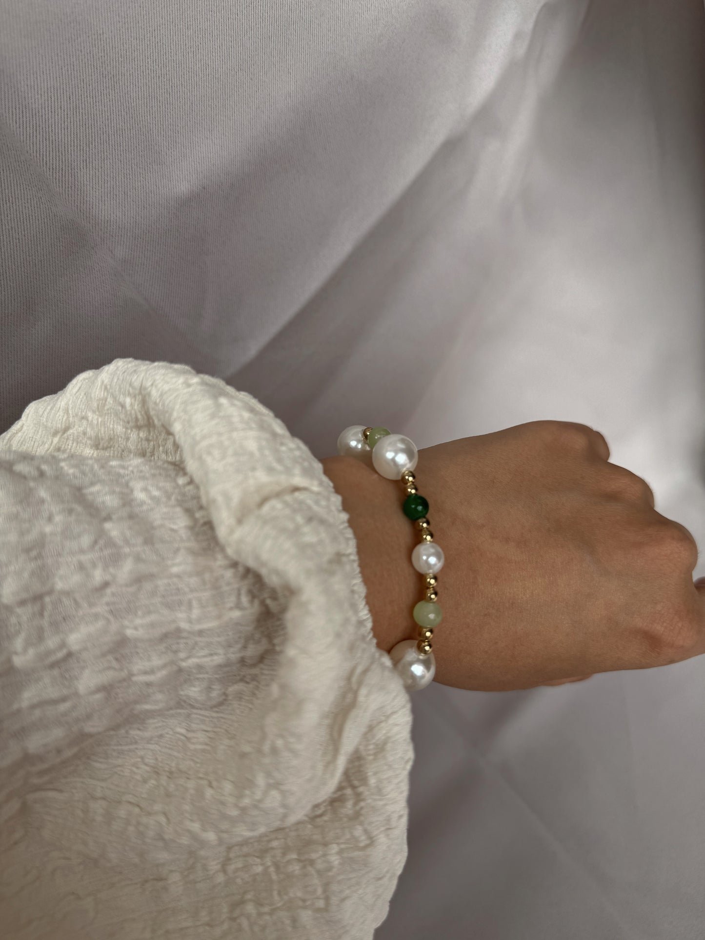 Handmade Green & Pearl Beaded Bracelet,Natural Energy,Elegant Style