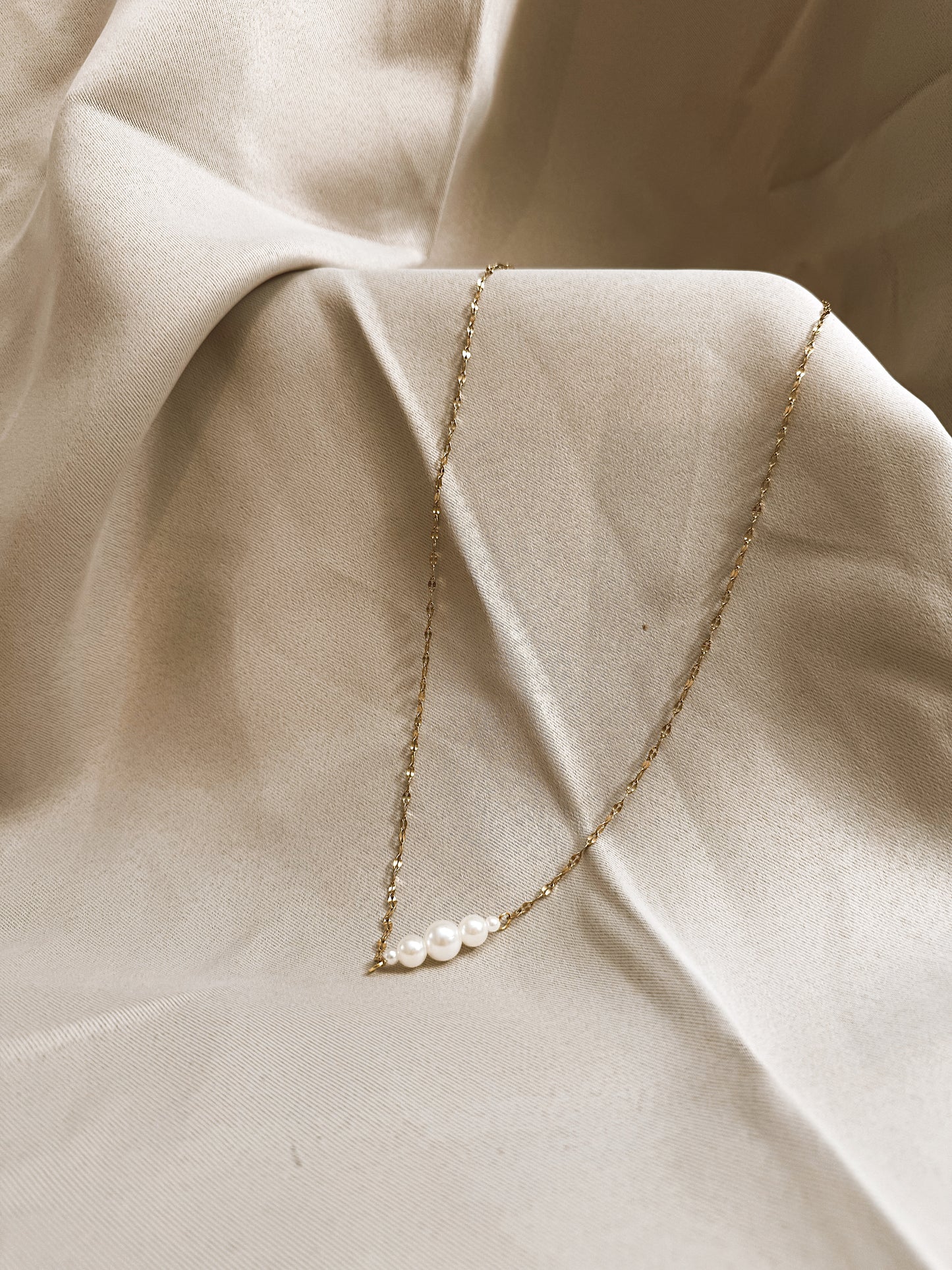 Pearl Touch Pendant Necklace,Elegant Handmade Pendant,Anniversary Gift for Women,14k gold-plated Chain Necklace