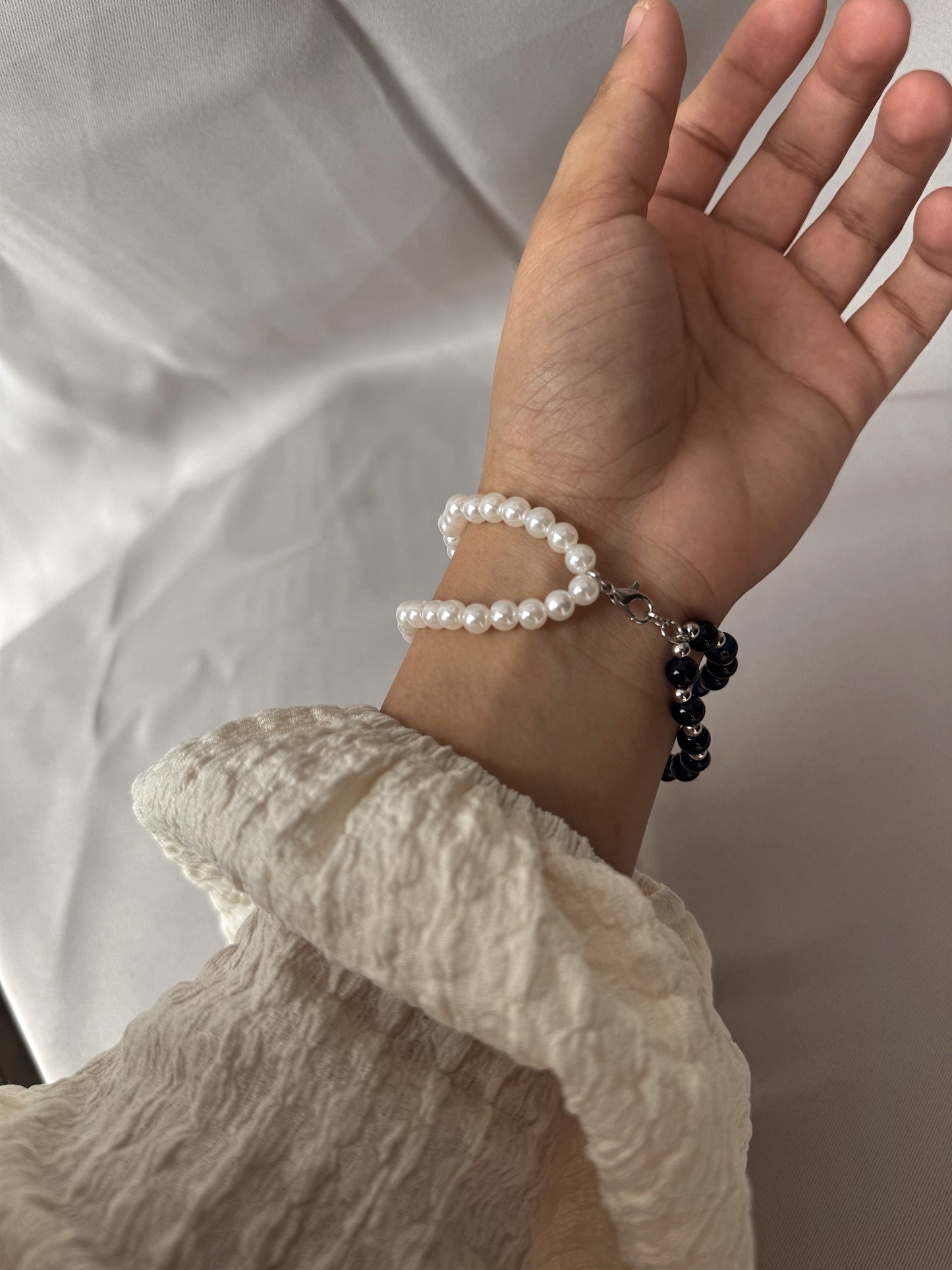 Pearl and Onyx Style Yin Yang Bracelet, Unique Style Black and White Beaded Bracelet
