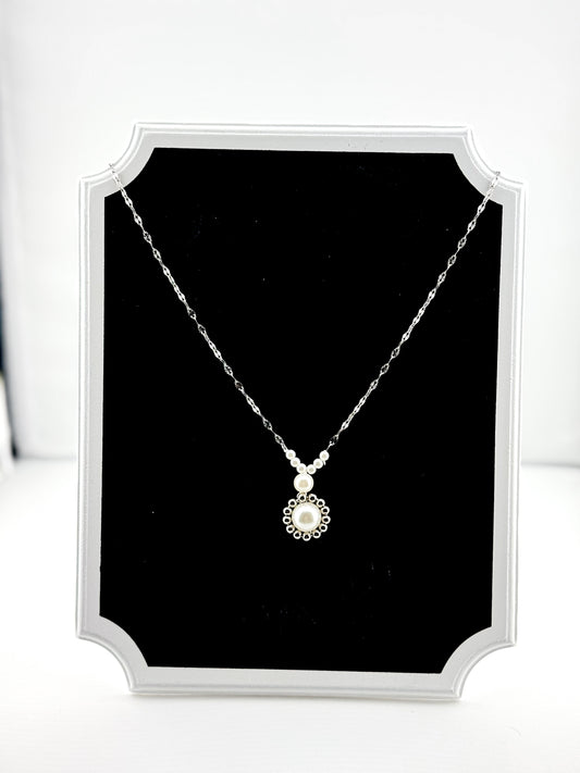 Vintage Pearl Bloom -Aesthetic handmade Necklace, Gift for Her