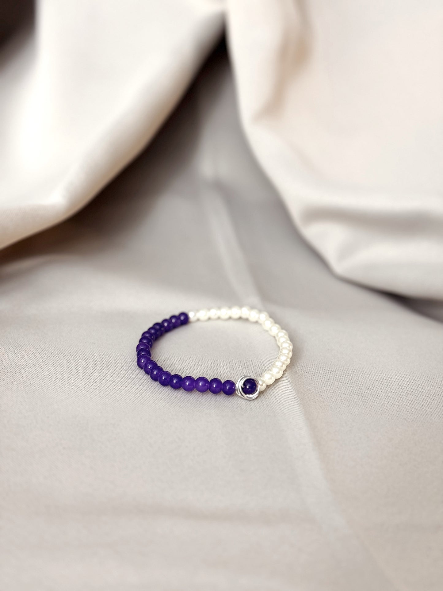 Amethyst & Pearl Beaded Charm Bracelet, Stretch Bracelet with Center Stone, Handmade Elegant Gift for Her