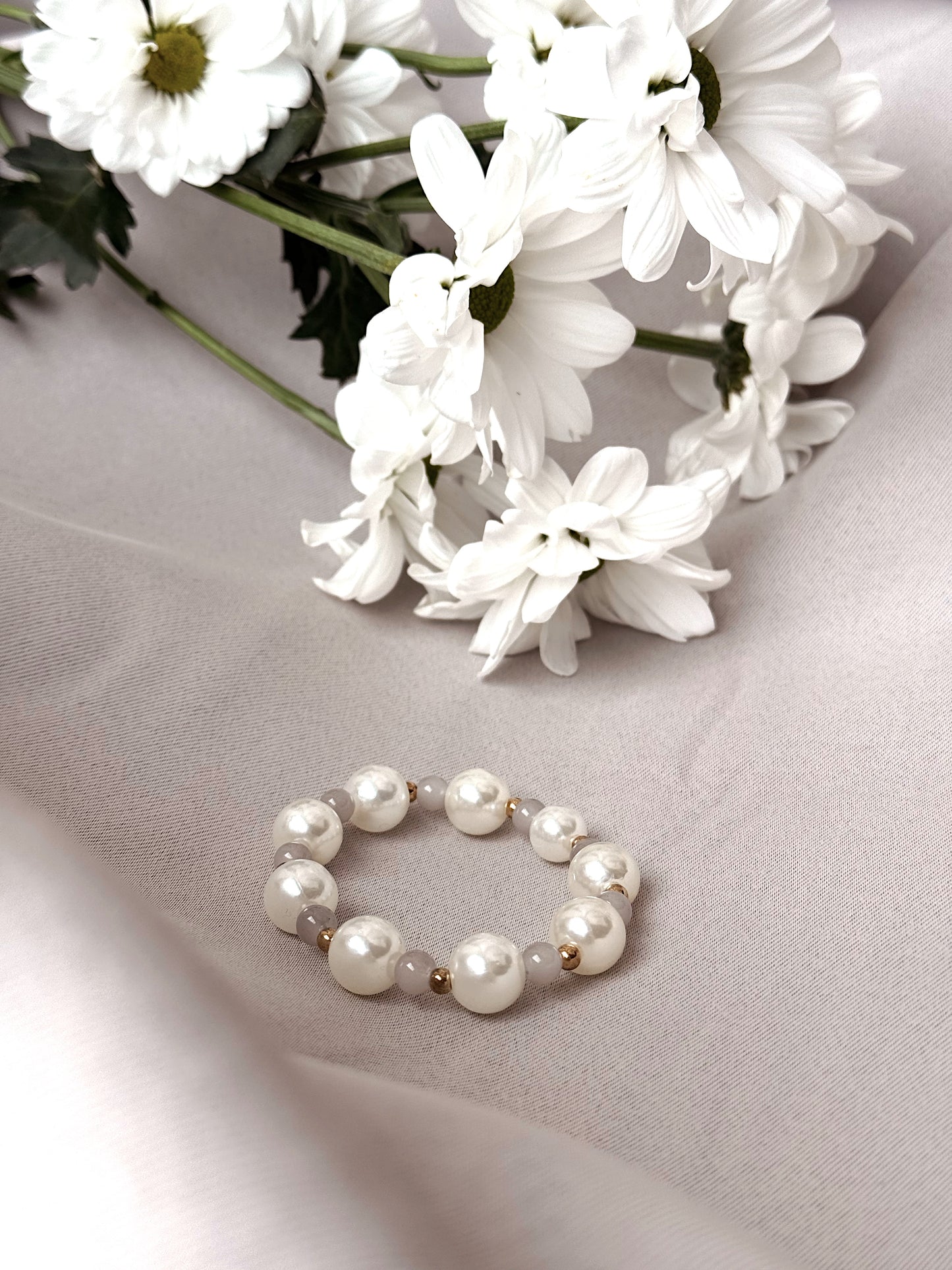 Silent Elegance Pearl & Gold harmony, Dainty bracelet, Minimalistic Handmade jewelry