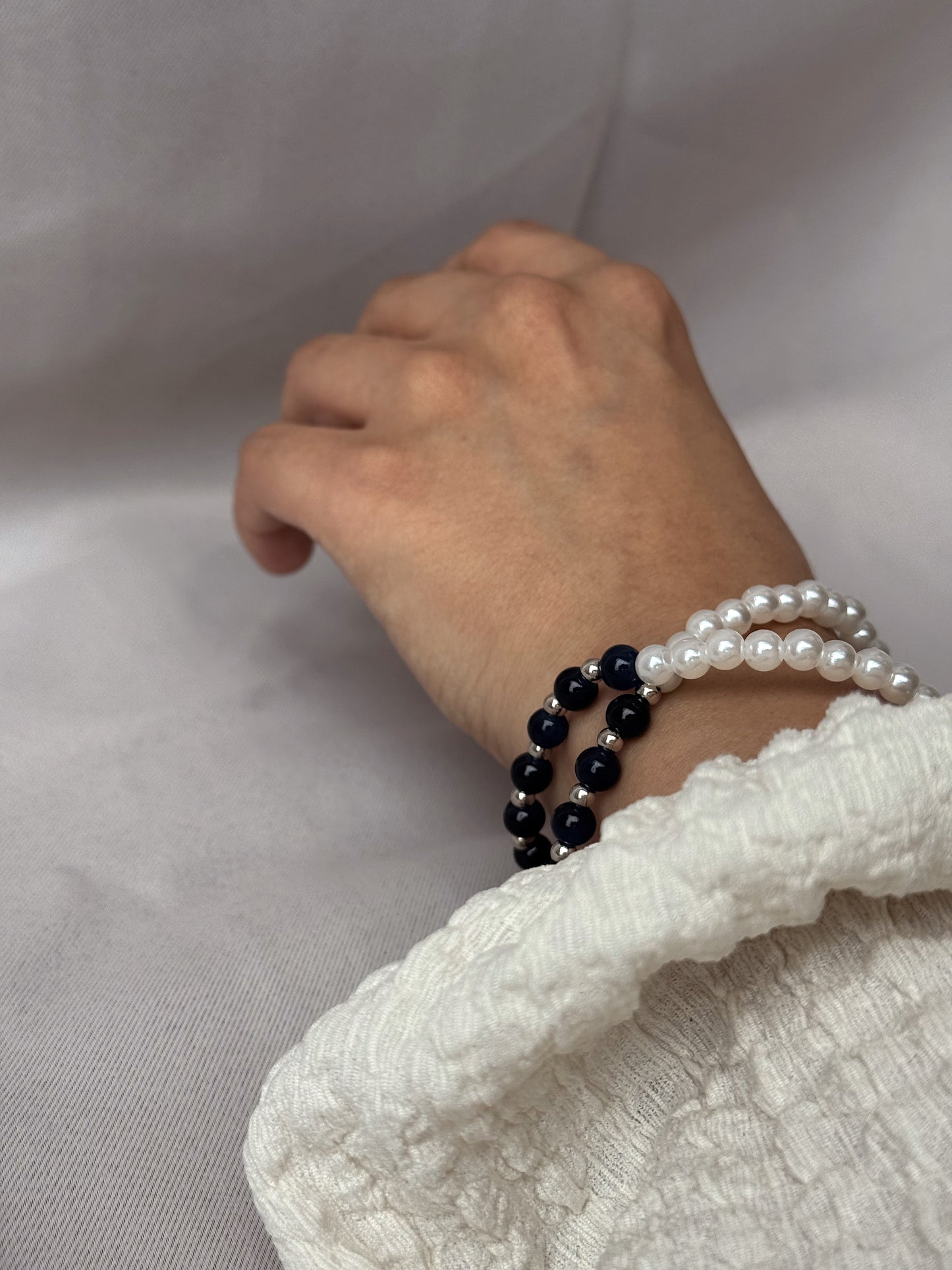 Pearl and Onyx Style Yin Yang Bracelet, Unique Style Black and White Beaded Bracelet