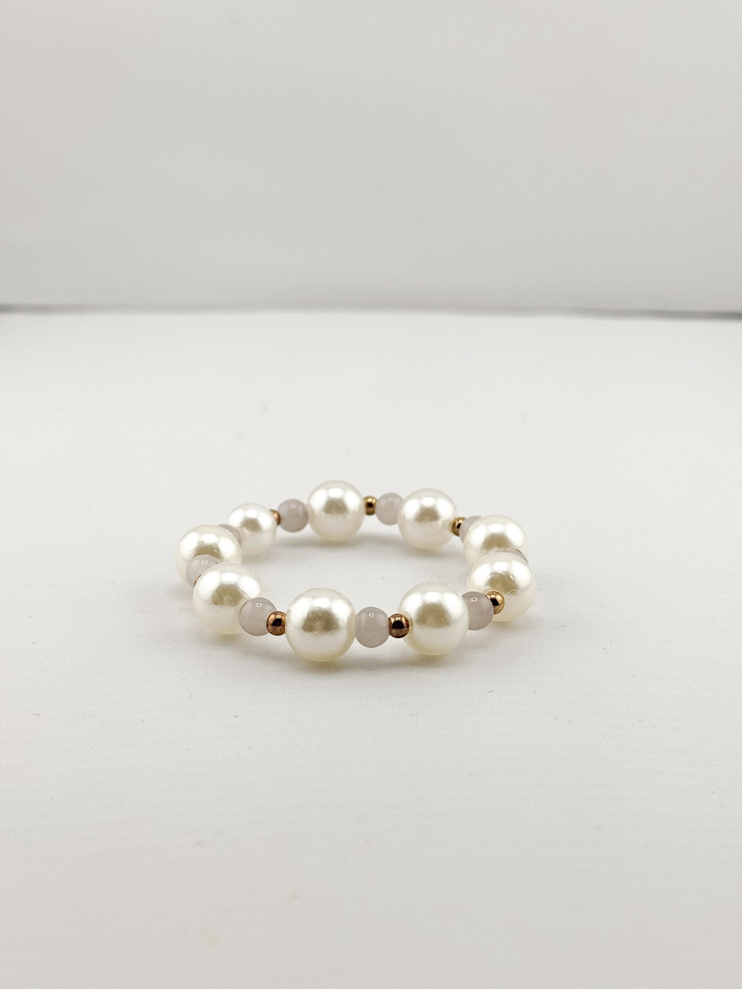 Silent Elegance Pearl & Gold harmony, Dainty bracelet, Minimalistic Handmade jewelry