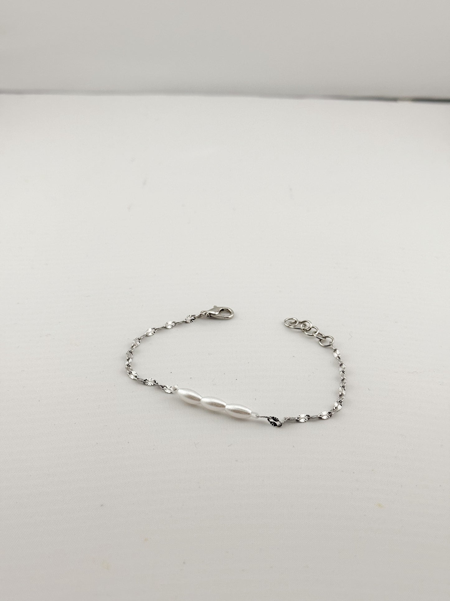 Silver  Chain Bracelet With Oval Pearls - Minimalist, Bridal , Everyday Jewelry