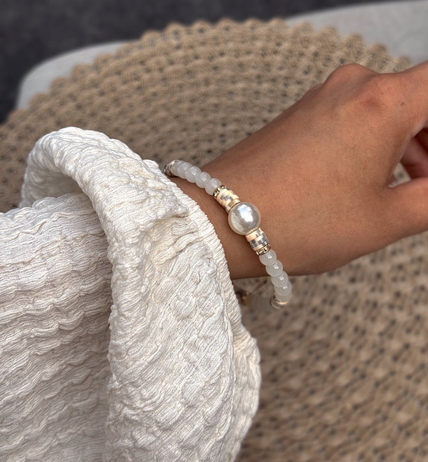 White Agate and Pearl Bracelet, Dainty Boho Jewelry